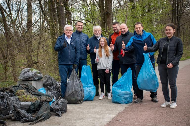 Akcja „Czyste miasto - Posprzątajmy swoje najbliższe otoczenie” w Myślenicach