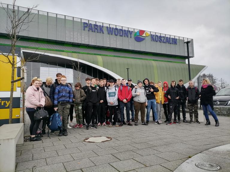 Uczestnicy 11-19 Hufca Pracy na wycieczce w Koszalinie