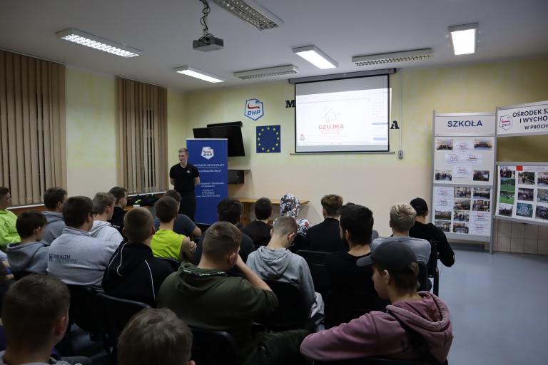 „Czad i Ogień. Obudź czujność” zajęcia ze strażakami  w OSiW w Próchnowie