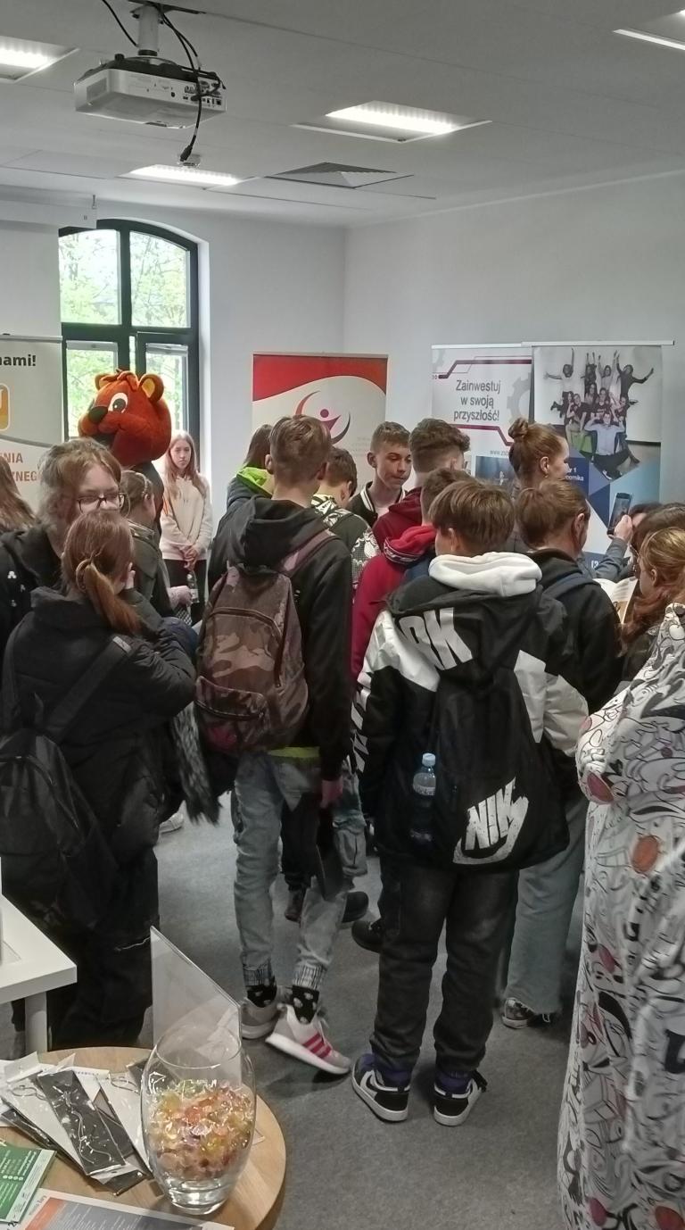 Po raz kolejny zorganizowaliśmy Targi Edukacji i Wolontariatu w Żorach