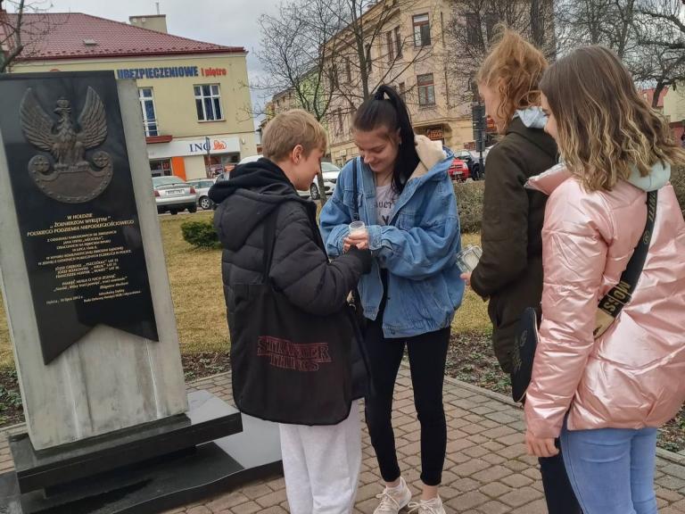Młodzież dębickiego Hufca pamięta o Żołnierzach Wyklętych