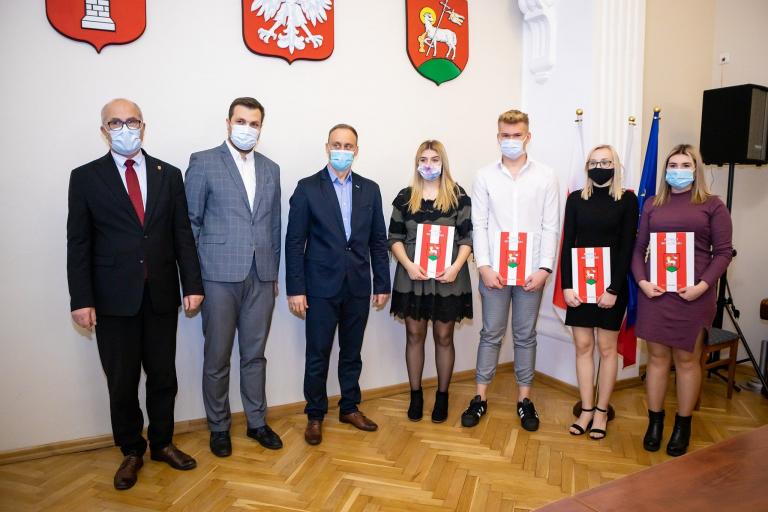 Stypendia Starosty Wieluńskiego dla uczestników OHP