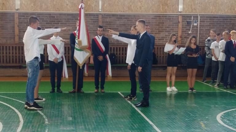 UROCZYSTE ŚLUBOWANIE W ZSZ NR 3 W STARACHOWICACH