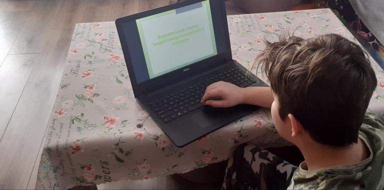 Konkurs wiedzy pt. „Bezpieczny w Internecie” w 11-23 Hufcu Pracy rozstrzygnięty