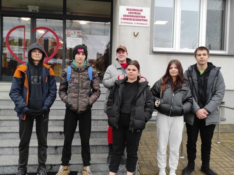 Oddając krew ratujesz czyjeś życie