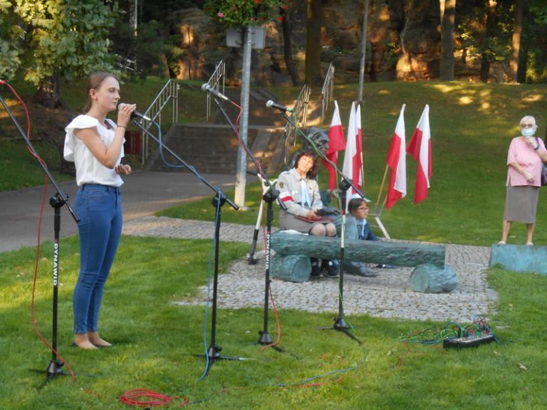 WIECZÓR PIEŚNI PARTYZANCKIEJ W STARACHOWICACH