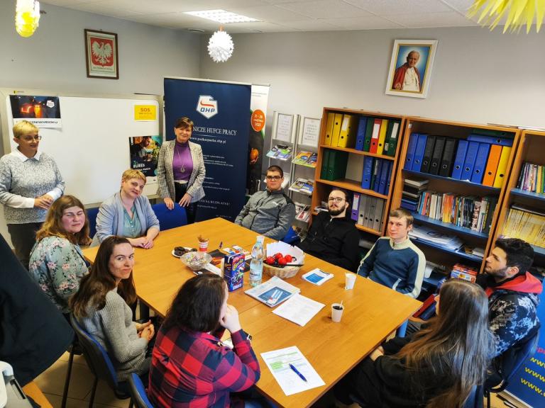 Kompetencje bez granic: jak rozwijać się zawodowo w Polsce i Europie