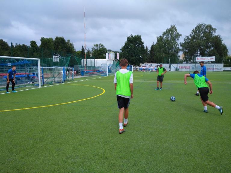 Wakacje na sportowo w 9-9 Hufcu Pracy w Krośnie