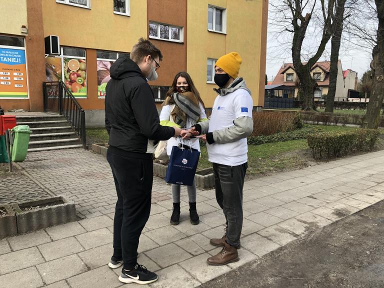 Kampania „Używki – najlepsze wyjście – nie wchodzić!”