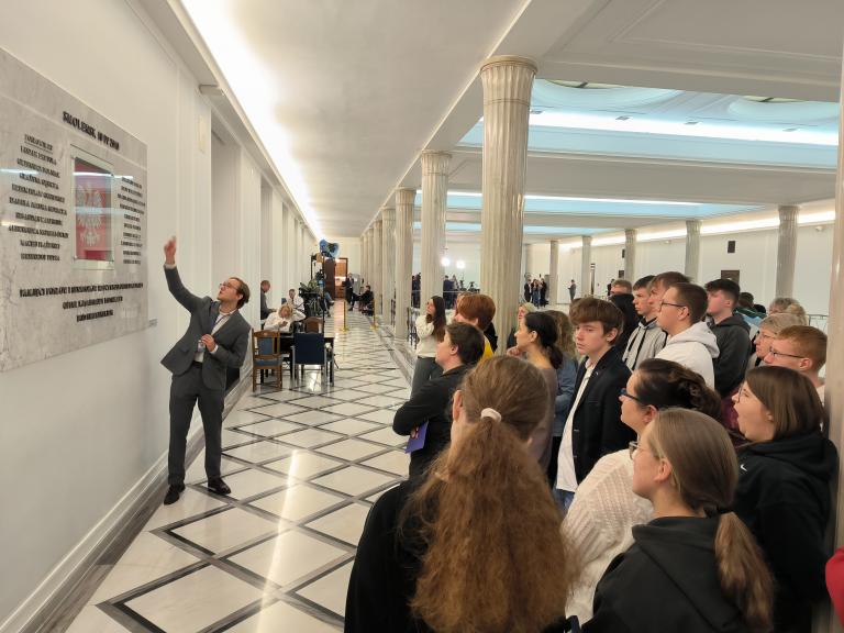 MCIZ Sieradz: Wycieczka zawodoznawcza do Sejmu RP i spotkanie ze Strażą Marszałkowską