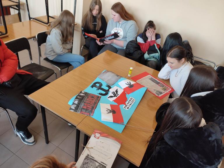Młodzież OHP  z województwa łódzkiego uczciła pamięć Żołnierzy Wyklętych 