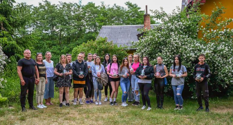 Piknikowy koniec roku szkolnego Hufca Pracy w Turku