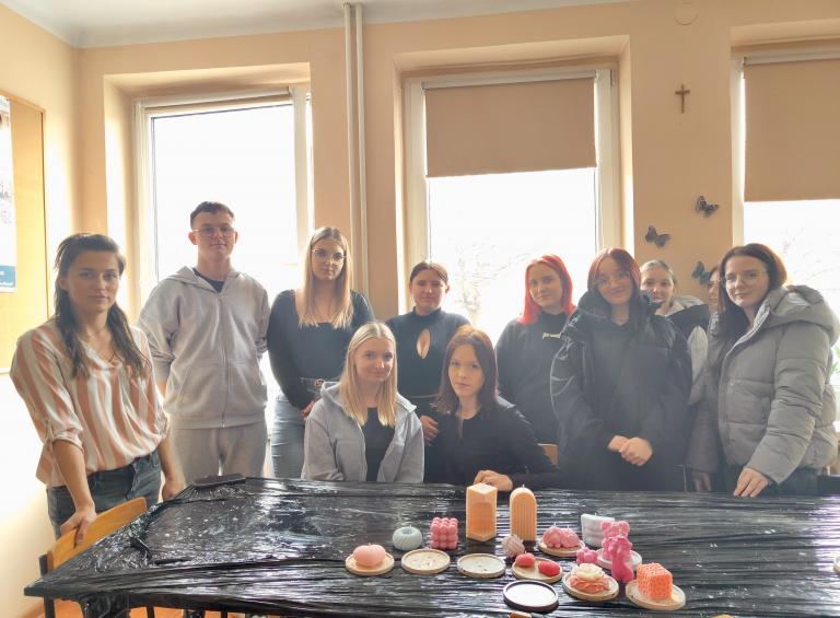 Twórcze ścieżki – od hobby do biznesu z ekologicznymi świecami