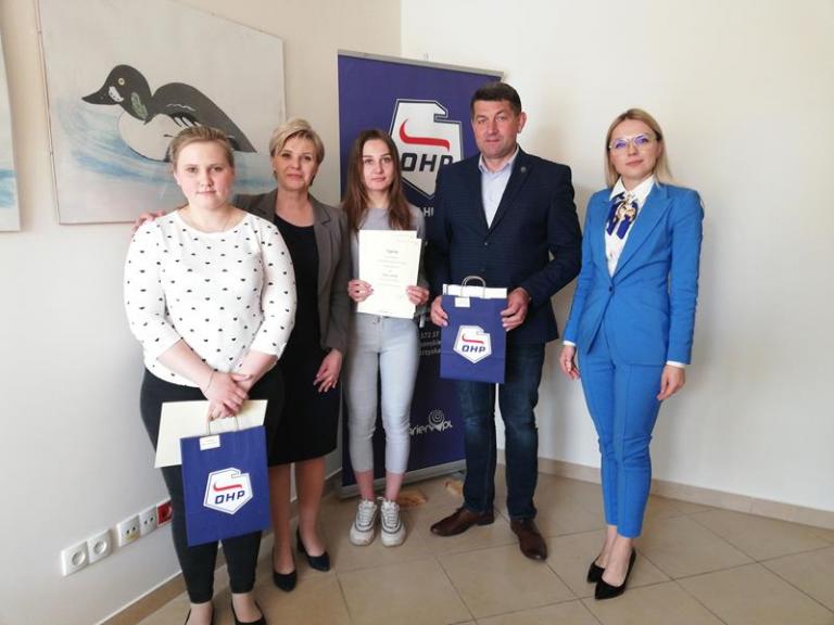 UCZESTNICZKI Z KOŃSKICH NAGRODZONE W WOJEWÓDZKICH KONKURSACH OHP