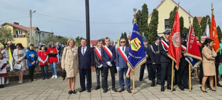 Udział Ośrodka Szkolenia i Wychowania OHP w Szamocinie w obchodach 100 lecia parafii 