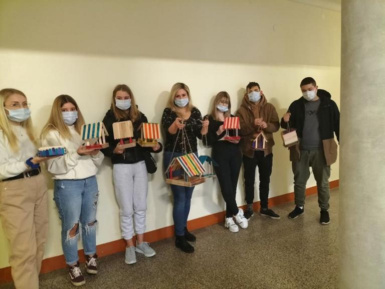Młodzież dębickiego Hufca w trosce o skrzydlatych przyjaciół