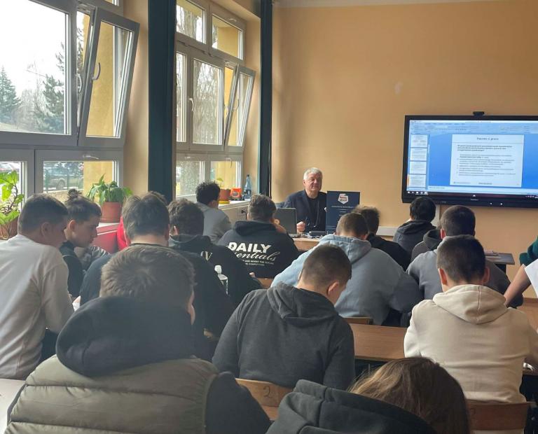 Bezpieczeństwo przede wszystkim - spotkanie z przedstawicielem PIP w Górze    