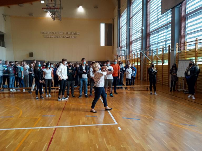 Otrzęsiny klas pierwszych i uczestników 11-23 HP w Słupsku
