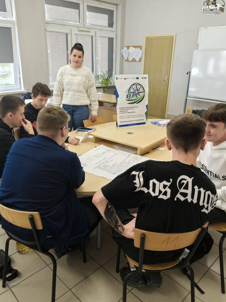 Szkolenia z zakresu umiejętności i kompetencji społecznych ESCO w 1-13 HP Przemków- Projekt „Kierunek - Moja przyszłość”.