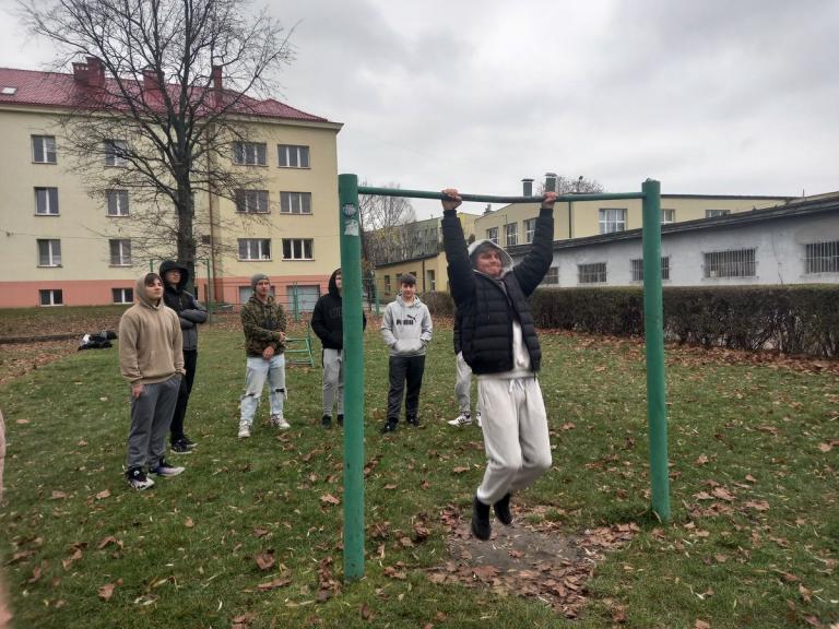 Zajęcia sportowe w 9-19 Hufcu Pracy w Dębicy