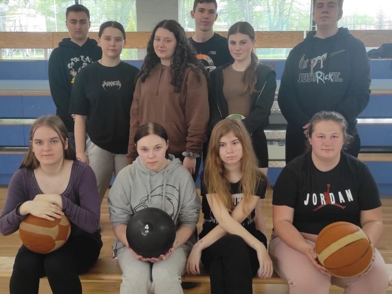 Sportowe zmagania w  9-1 Hufcu Pracy