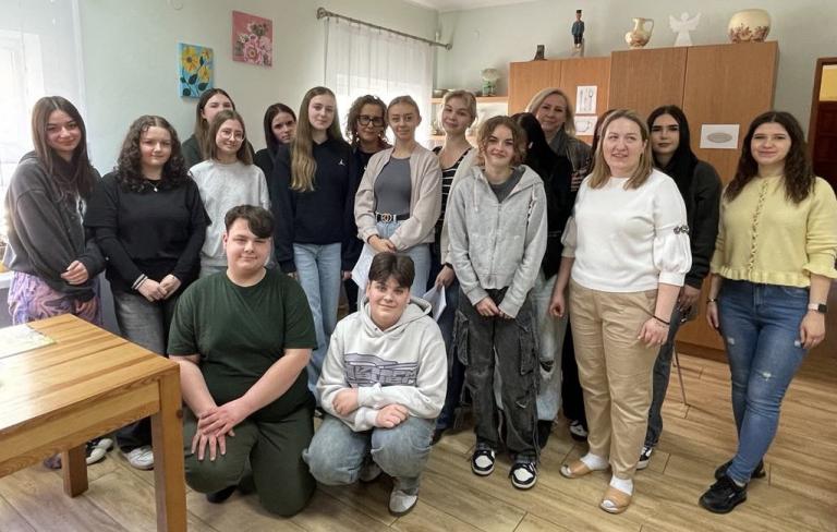 HP 5-20 Wieruszów: Młodzież w Wieruszowie odkrywa znaczenie wolontariatu