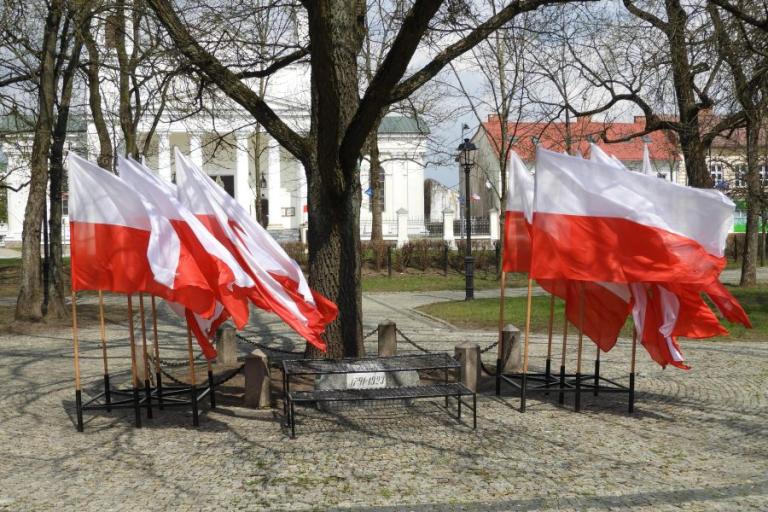 Suwałki: „Polska flaga w obiektywie” – konkurs fotograficzny