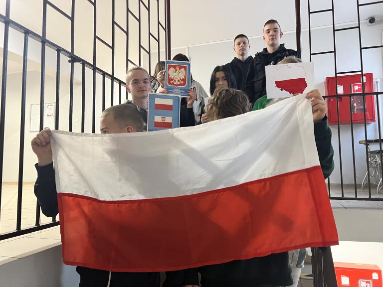 Rocznica wyboru Mazurka Dąbrowskiego na Hymn Polski w Ośrodku Szkolenia i Wychowania w Niechanowie 