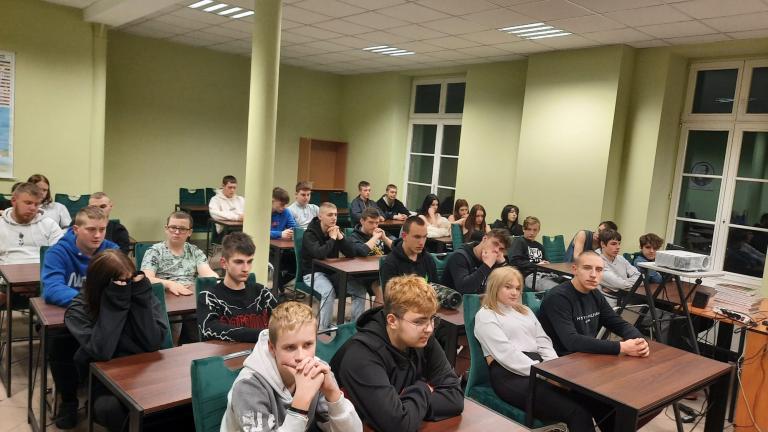 Zajęcia profilaktyczne „Ja ĆPUN – historia młodego narkomana”