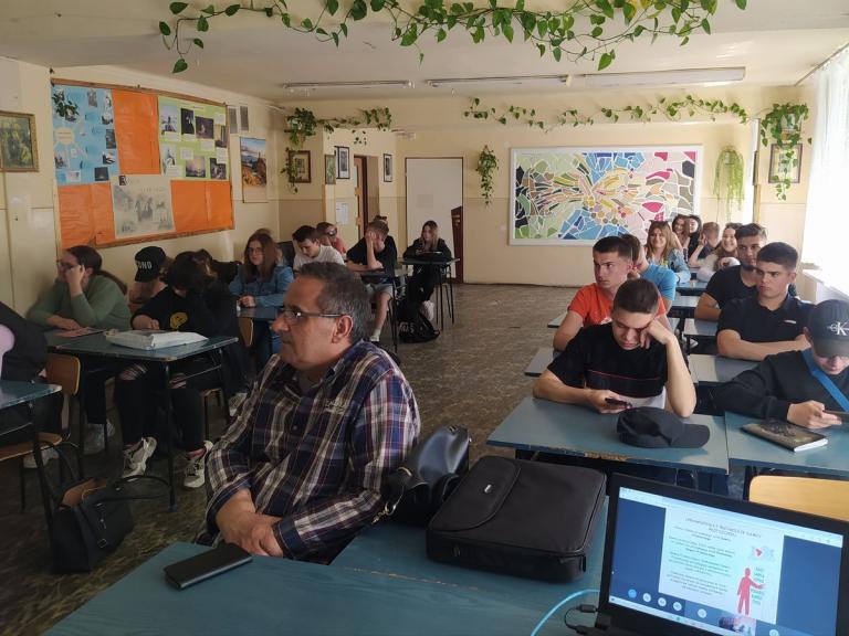Dzielmy się zdrowiem i życiem w przemyskim 9-13 Hufcu Pracy