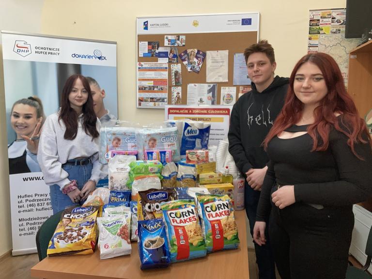 Solidarni z Ukrainą. Udział Hufca Pracy 5-22 w pomocy humanitarnej dla Ukrainy