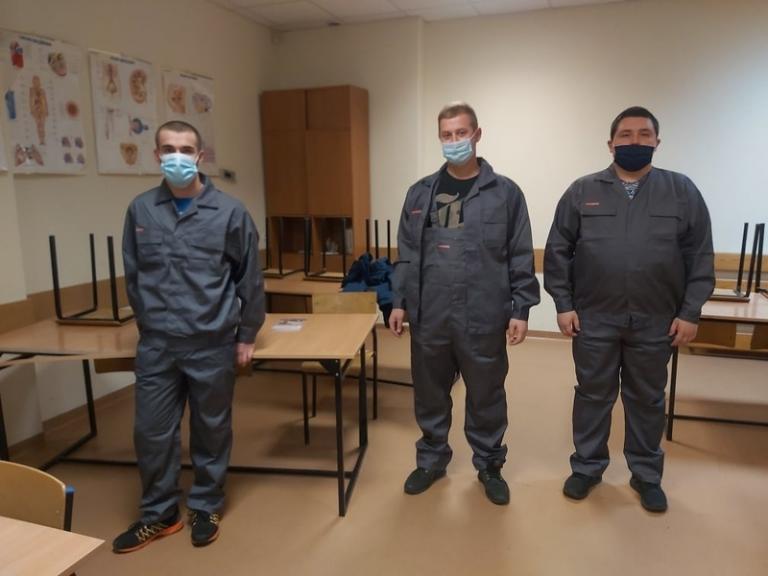 W BUSKU – ZDROJU ZDOBYWAMY KWALIFIKACJE  W ZAWODZIE GLAZURNIK