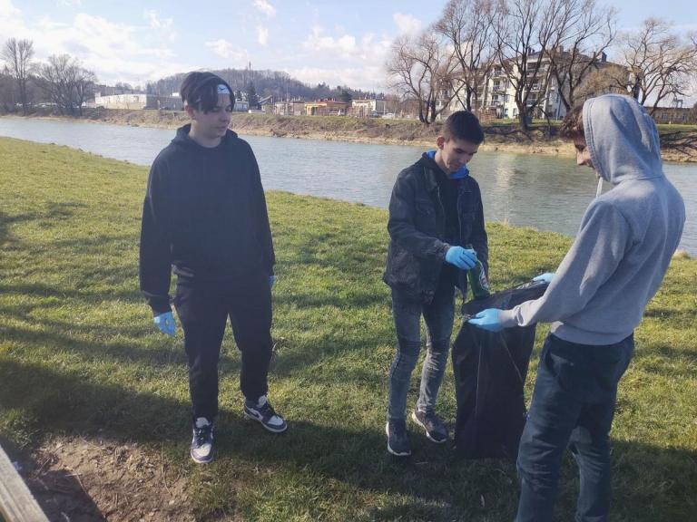 „Czysty świat tego nam brak” w sanockim Hufcu