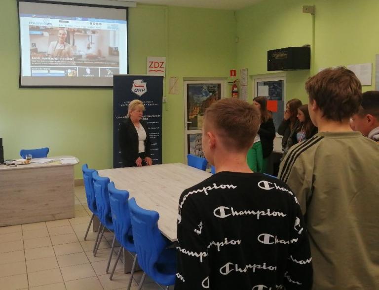Centrum Edukacji i Pracy Młodzieży w Częstochowie na Dniu Otwartym w Szkole Branżowej I Stopnia w Żarkach