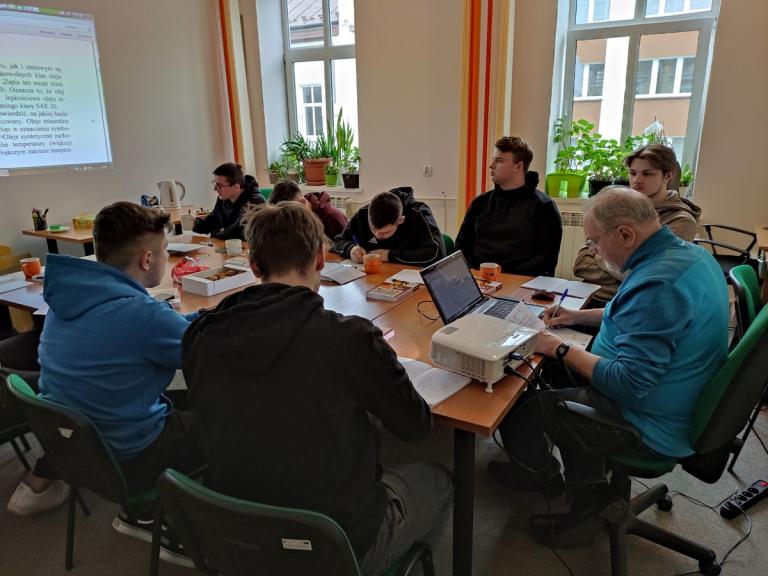 Kurs operatora koparki w Sanoku