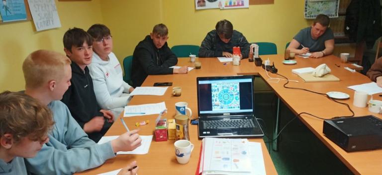 Zielona przyszłość w naszych rękach –program ,,Nie wyrzucaj - wykorzystaj! Bądź EKO w szkole i na praktykach