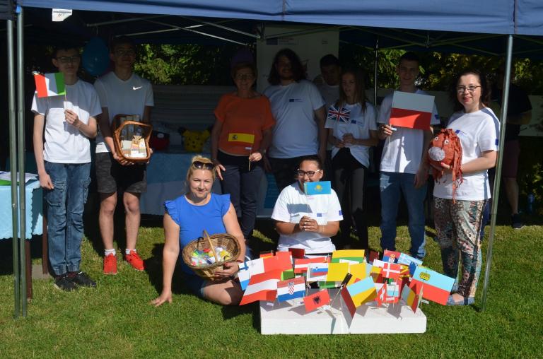 Promocja projektu „Polska w Europie” na Turnieju Piłki Nożnej w Szamocinie