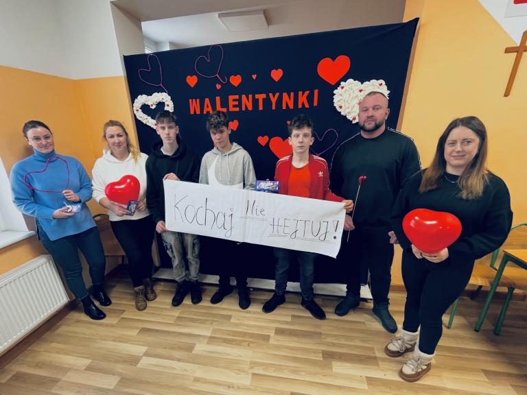 Działalność członków Klubu Aktywnych z Ośrodka Szkolenia i Wychowania w Szamocinie