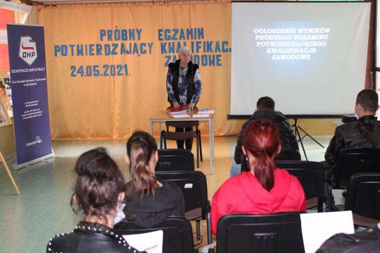 OGŁOSZENIE WYNIKÓW PRÓBNEGO EGZAMINU ZAWODOWEGO W JĘDRZEJOWIE