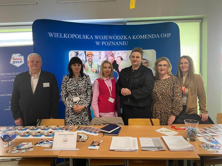 Udział Centrum Edukacji i Pracy Młodzieży w Pile oraz Młodzieżowe Centrum Kariery w Czarnkowie w Giełdzie Zawodów i Kariery w Trzciance