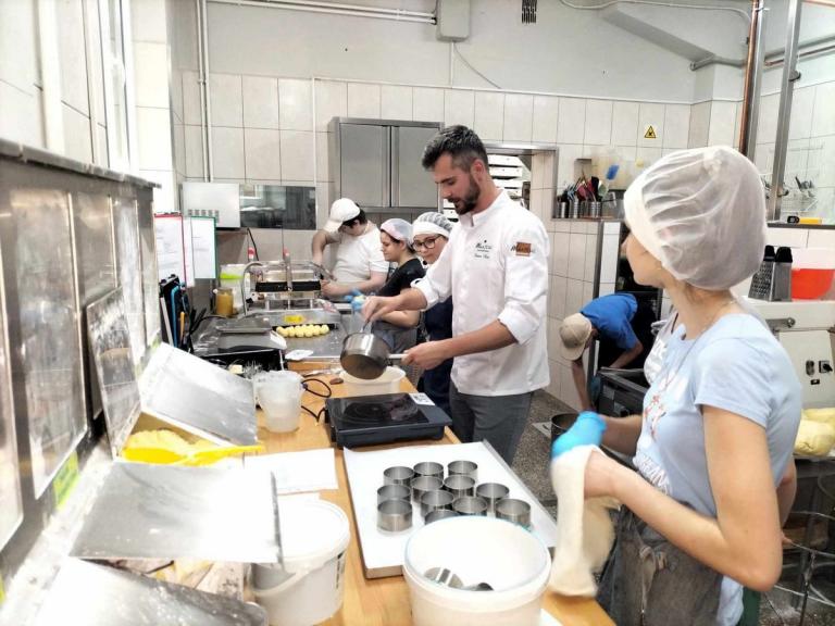 Szkolenie cukiernicze dla uczestników dębickiego Hufca