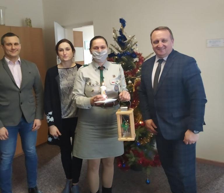 Betlejemskie Światło Pokoju w łódzkiej komendzie OHP
