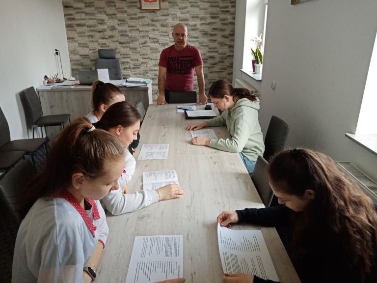 O asertywności w dębickim Hufcu Pracy