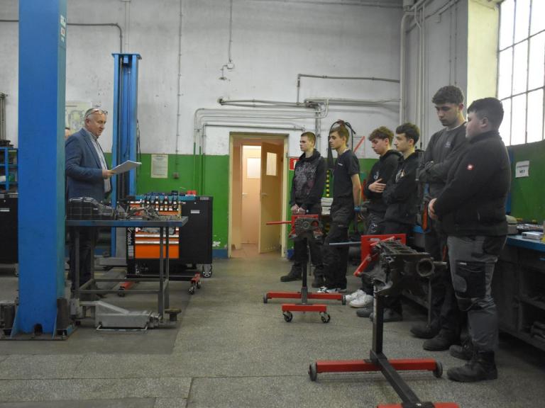 Wojewódzki Konkurs „Sprawny w zawodzie 2025 – Mechanik pojazdów samochodowych” już za nami!