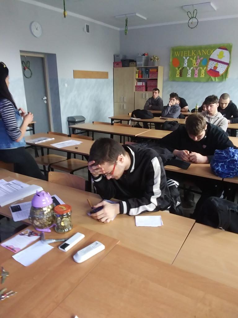 Jak pisać CV? – lekcja z pośrednikiem pracy