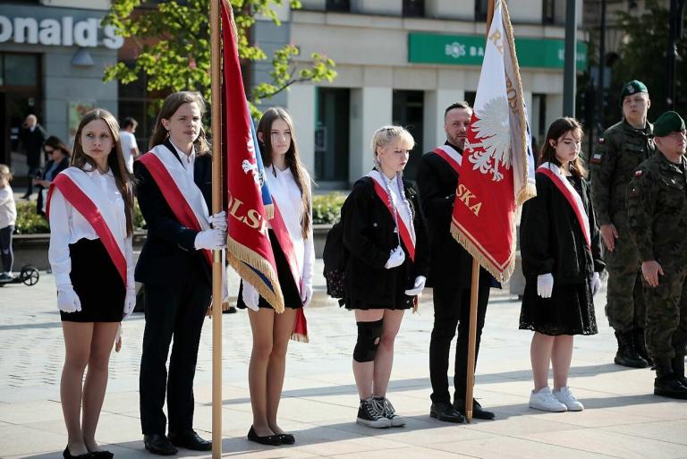 Lublin: OHP na obchodach 88 rocznicy śmierci Marszałka Józefa Piłsudskiego