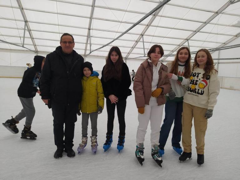 Ferie zimowe na przemyskim lodowisku