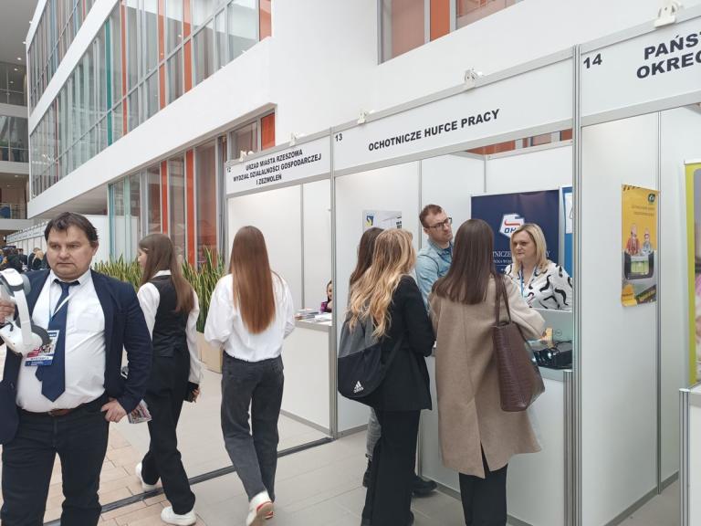 XV Uniwersyteckie Targi Pracy w Rzeszowie