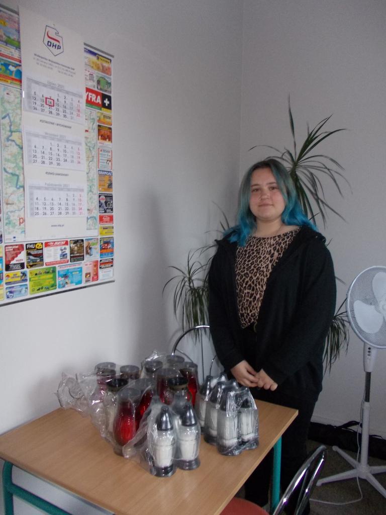 Akcja „Podziel się zniczem” w leszczyńskim Hufcu Pracy