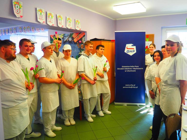 11-3 Hufiec Pracy w Pruszczu Gdańskim Świętuje Dzień Kobiet